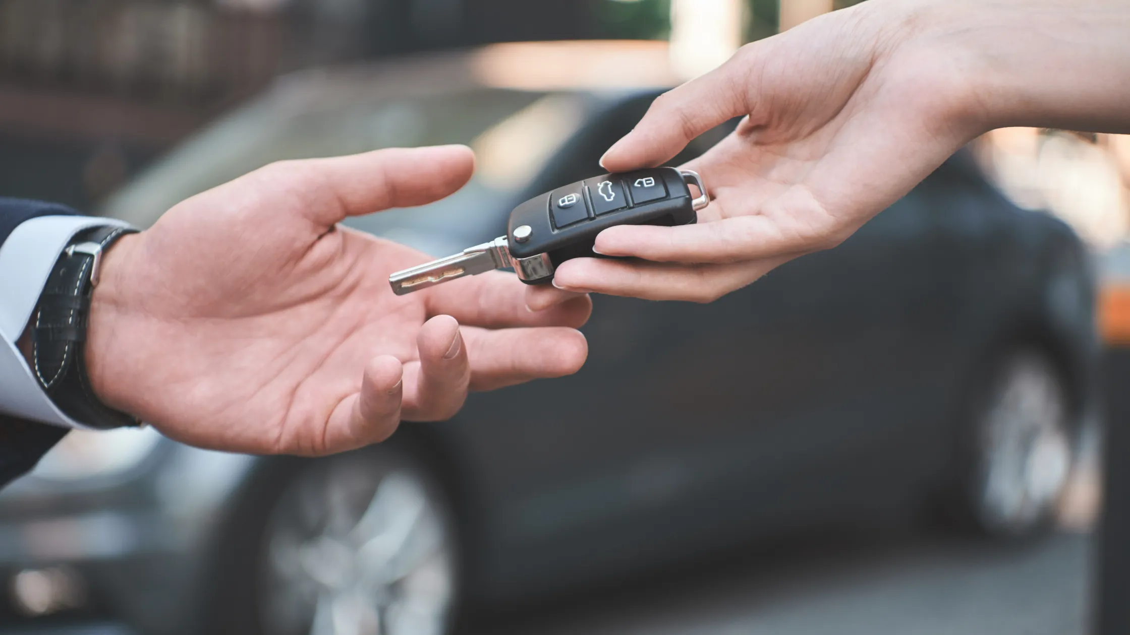 Como vendedor tienes derechos y obligaciones al vender tu coche Como vendedor tienes ciertos derechos y ciertas obligaciones al vender tu coche